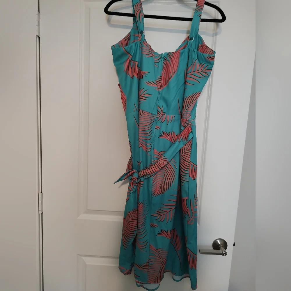 Pinup Girl Eden Tiki Wiggle Dress - Picture 3 of 5